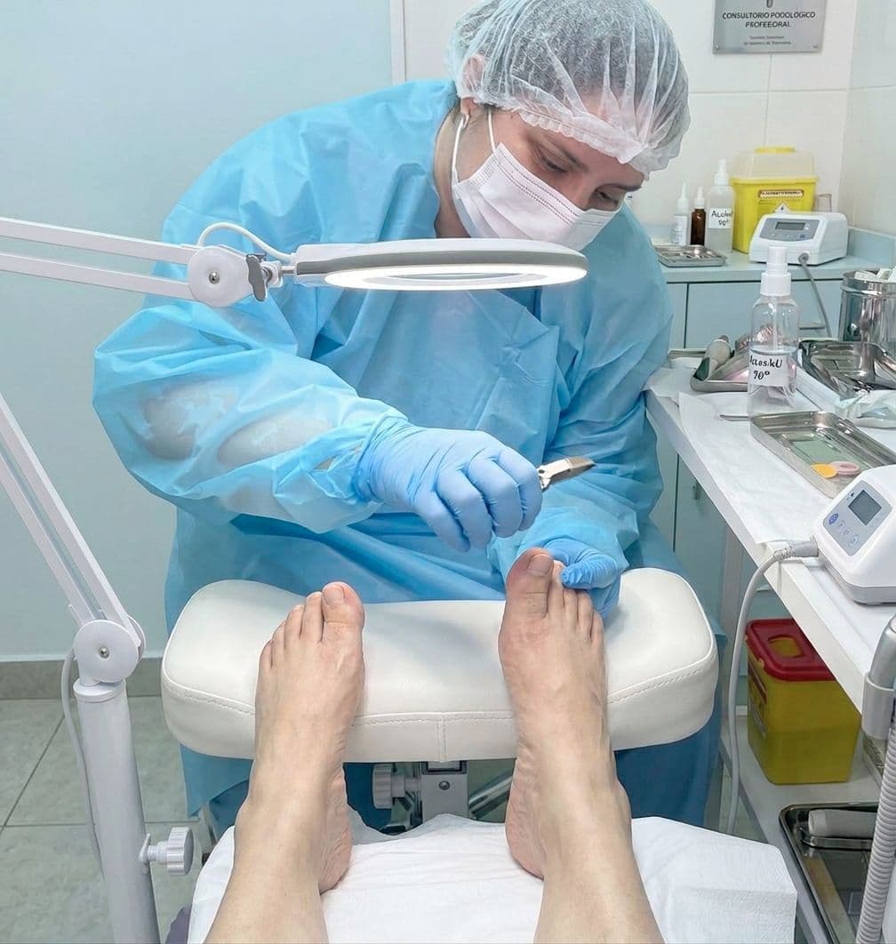Bárbara Oyarzún — Podóloga y Masoterapeuta